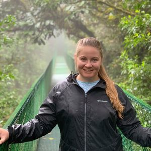 Meet your Posher, Emily